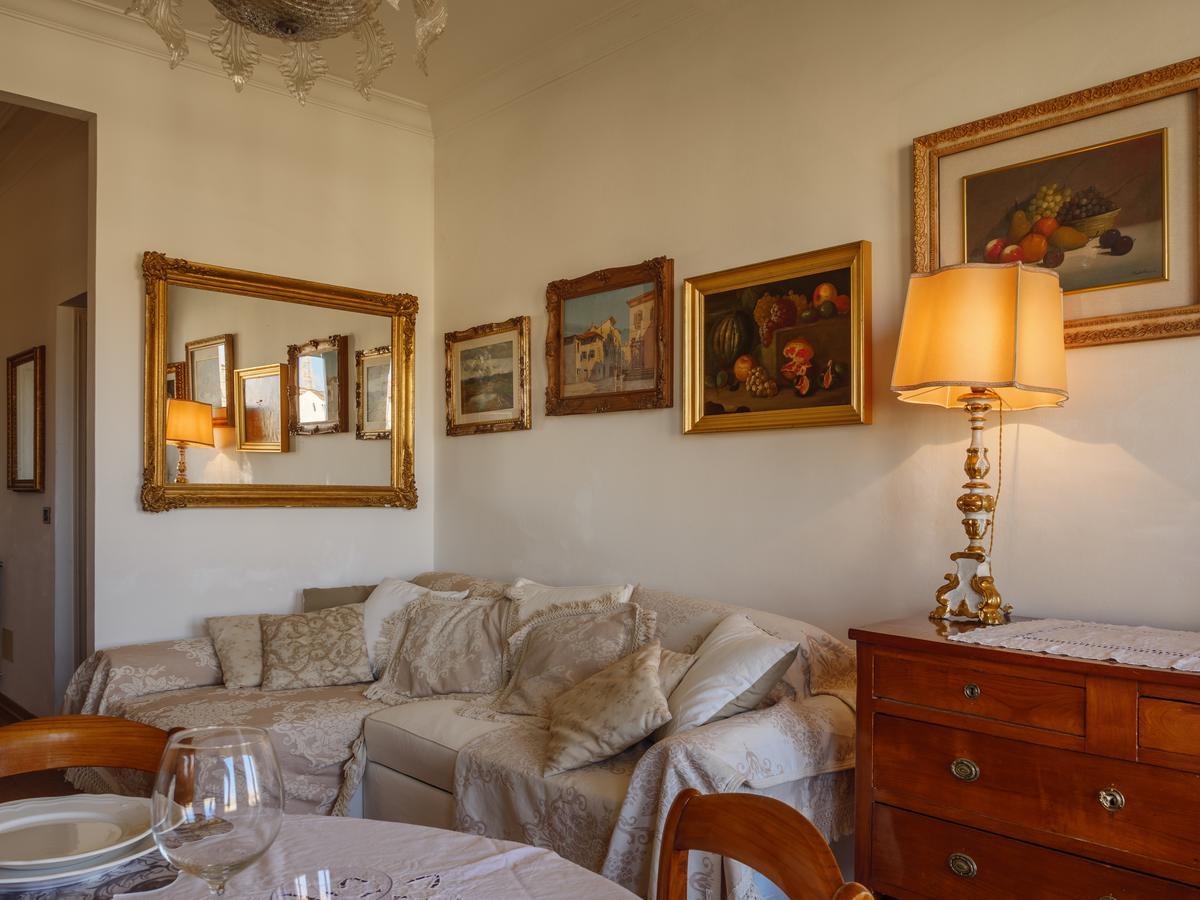 Ponte Vecchio Terrace Lägenhet Florens Exteriör bild